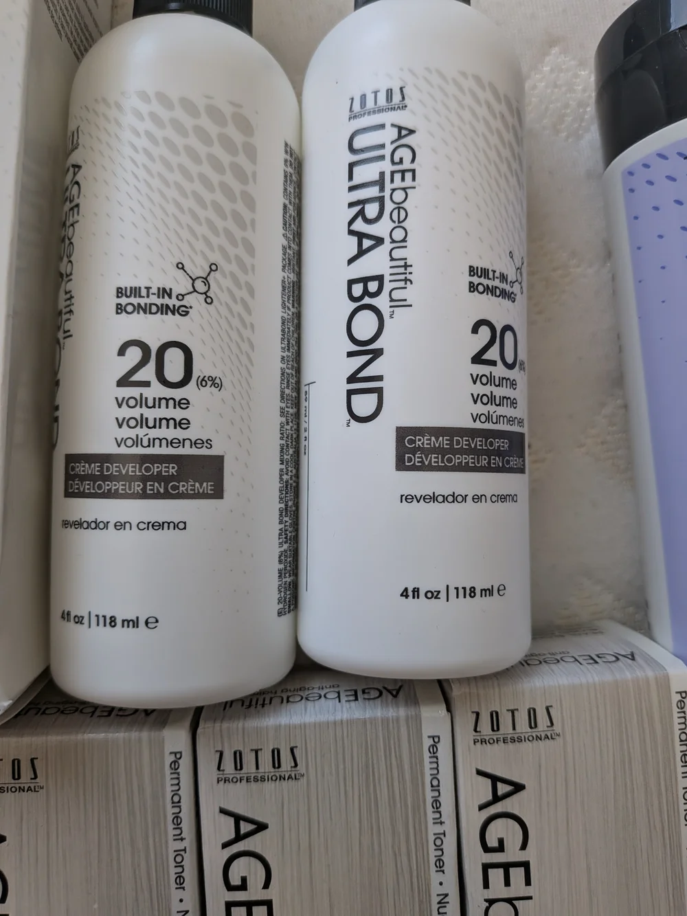 AGEbeautiful Ultra Bond Purple Shampoo & Conditioner Set - Purple